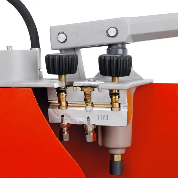 Опрессовщик ручной 60 бар/13 литров Tim